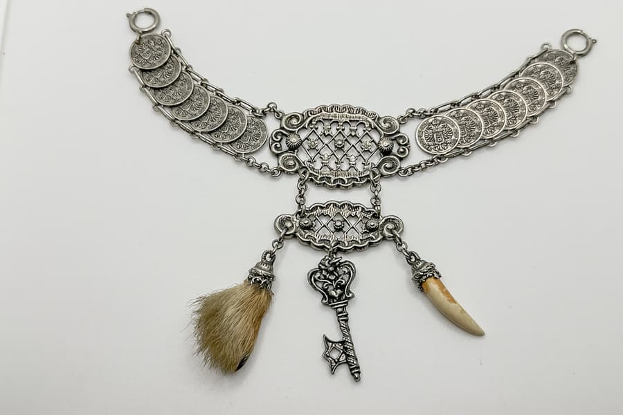 Münztrachtenarmband